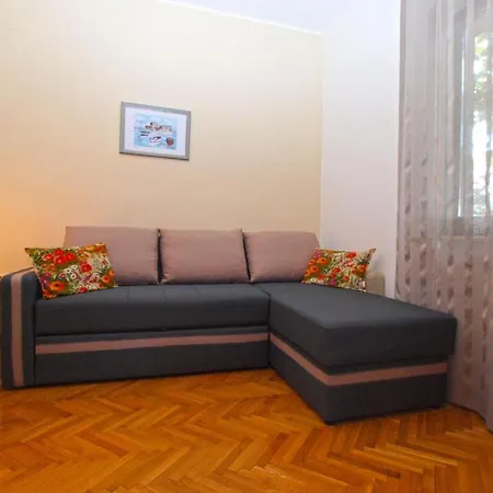 Apartment Comfortable In With Outdoor Space