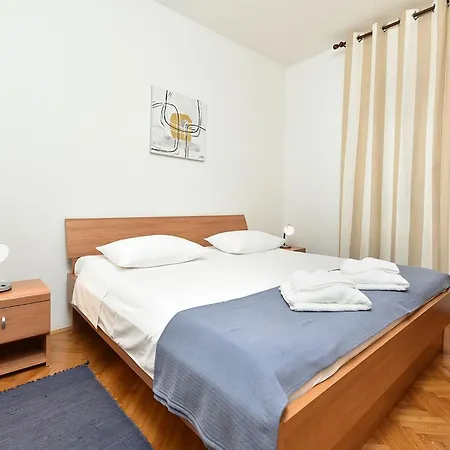 Comfortable In Faana With Outdoor Space Apartman Fažana