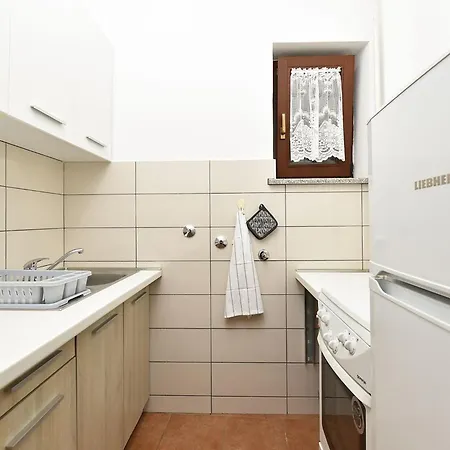 Apartman Comfortable In Faana With Outdoor Space