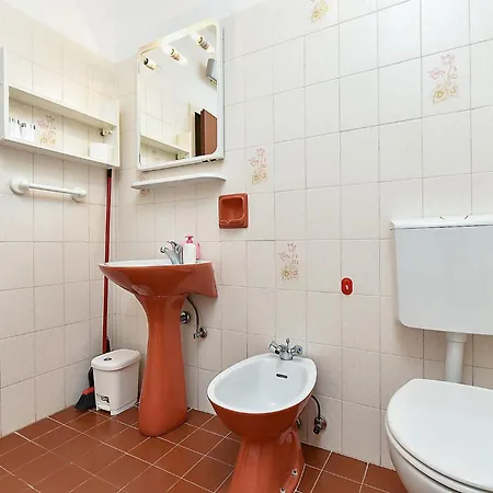 Apartman Comfortable In Faana With Outdoor Space Fažana